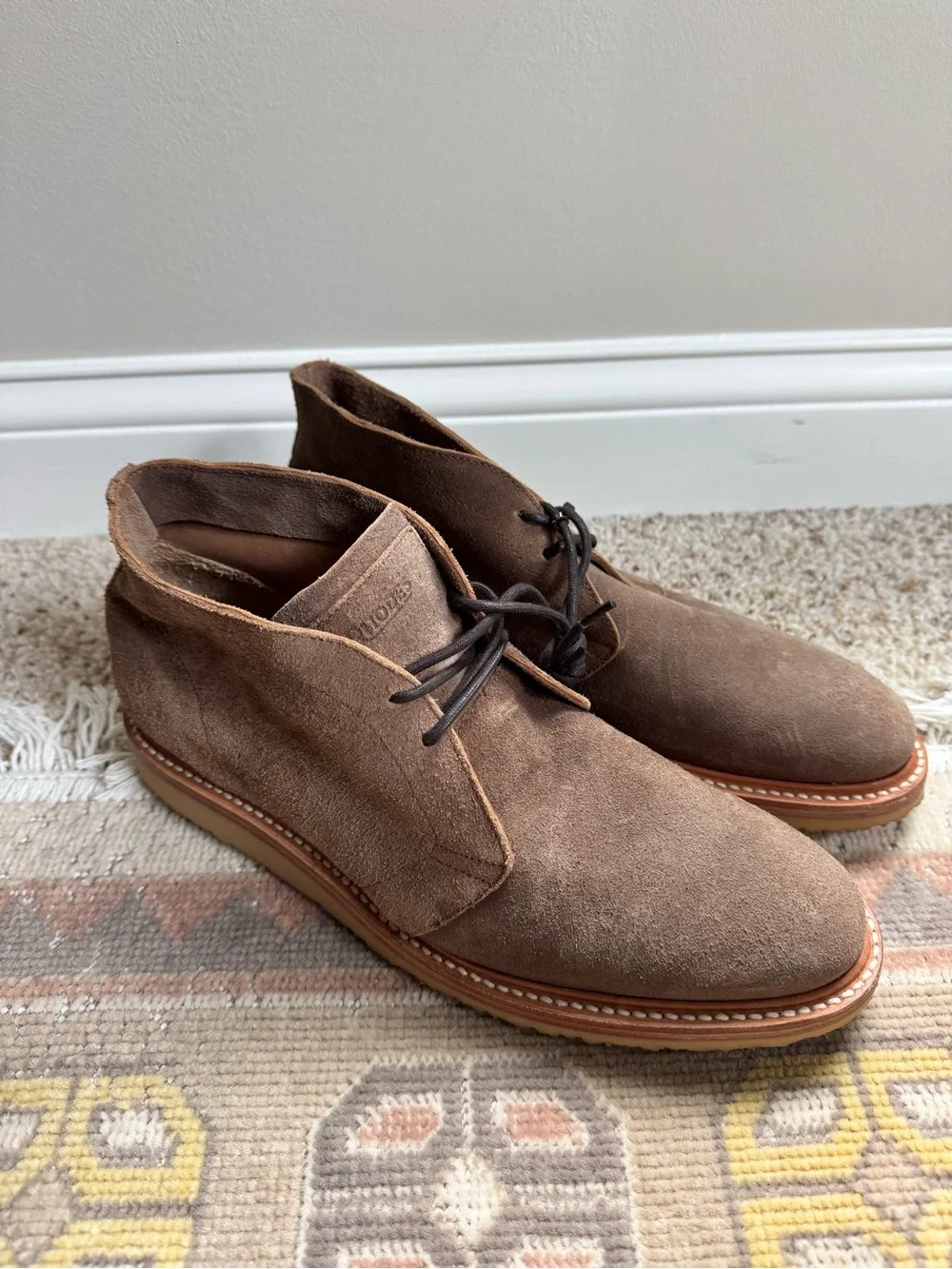 Suede Chukka Boots for Men in Olive-Tan